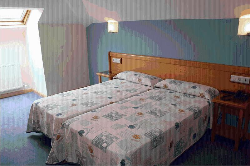 Hotel La Guindal Arriondas Chambre photo