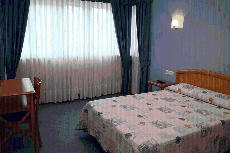 Hotel La Guindal Arriondas Chambre photo